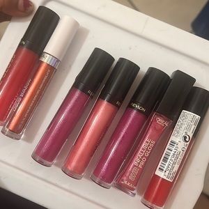 Super lustrous the gloss